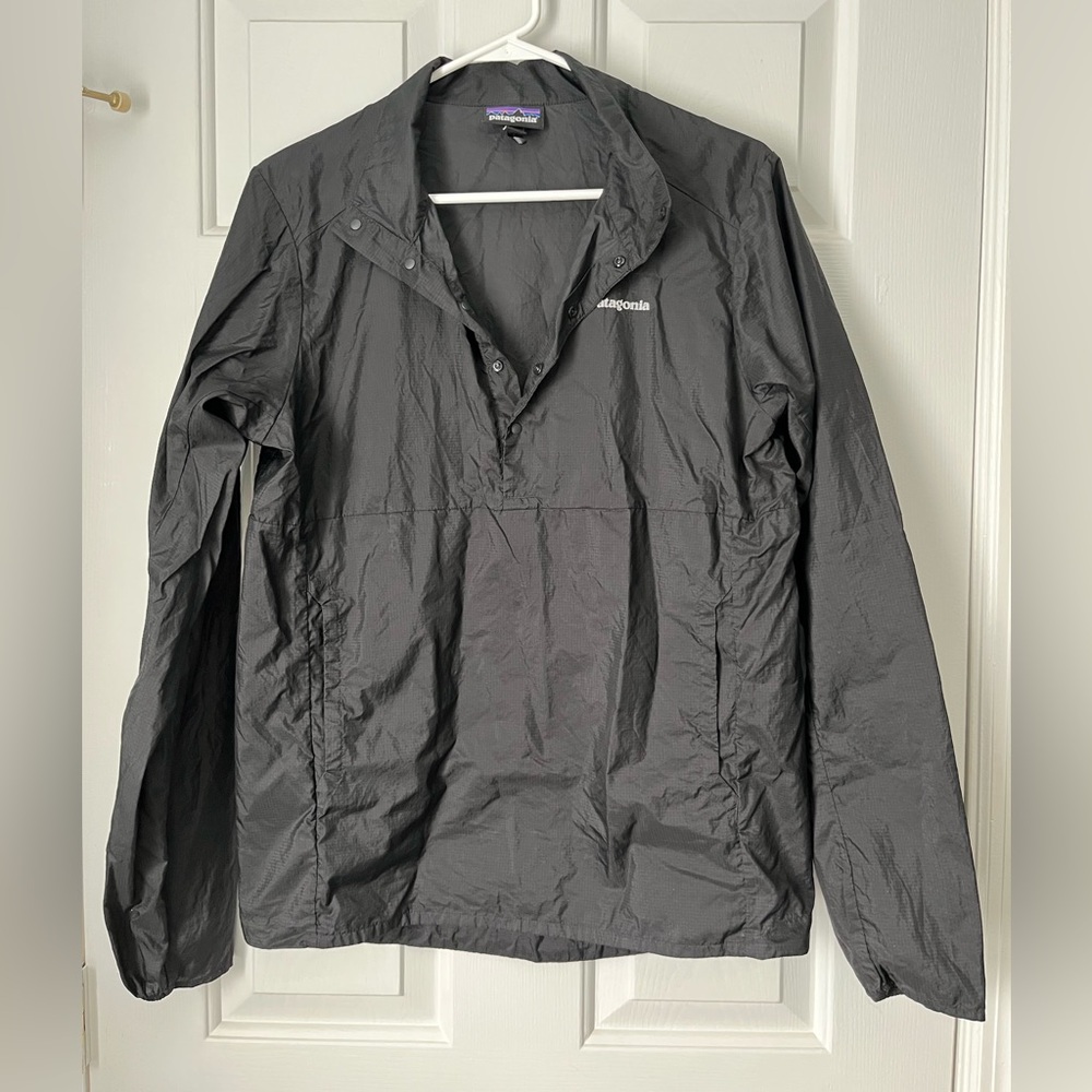Patagonia Men's Black Windbreaker